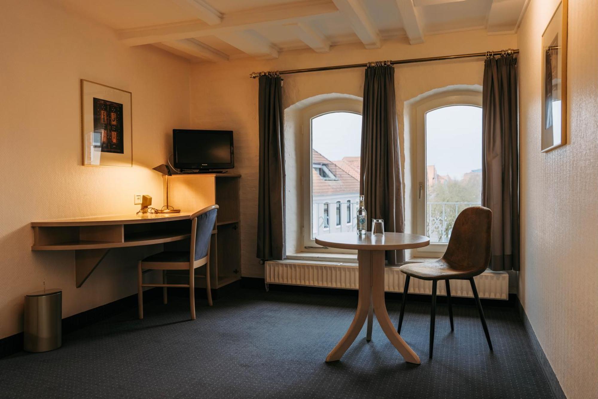Zur Muehle - Hotel Am Fleth Buxtehude Exterior foto